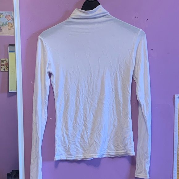 White fitted long sleeve top - Picture 3 of 3